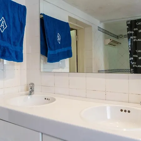 Апартаменти Amazing In Alfama With River View *