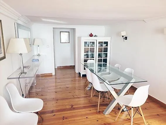 Апартаменти Amazing In Alfama With River View *